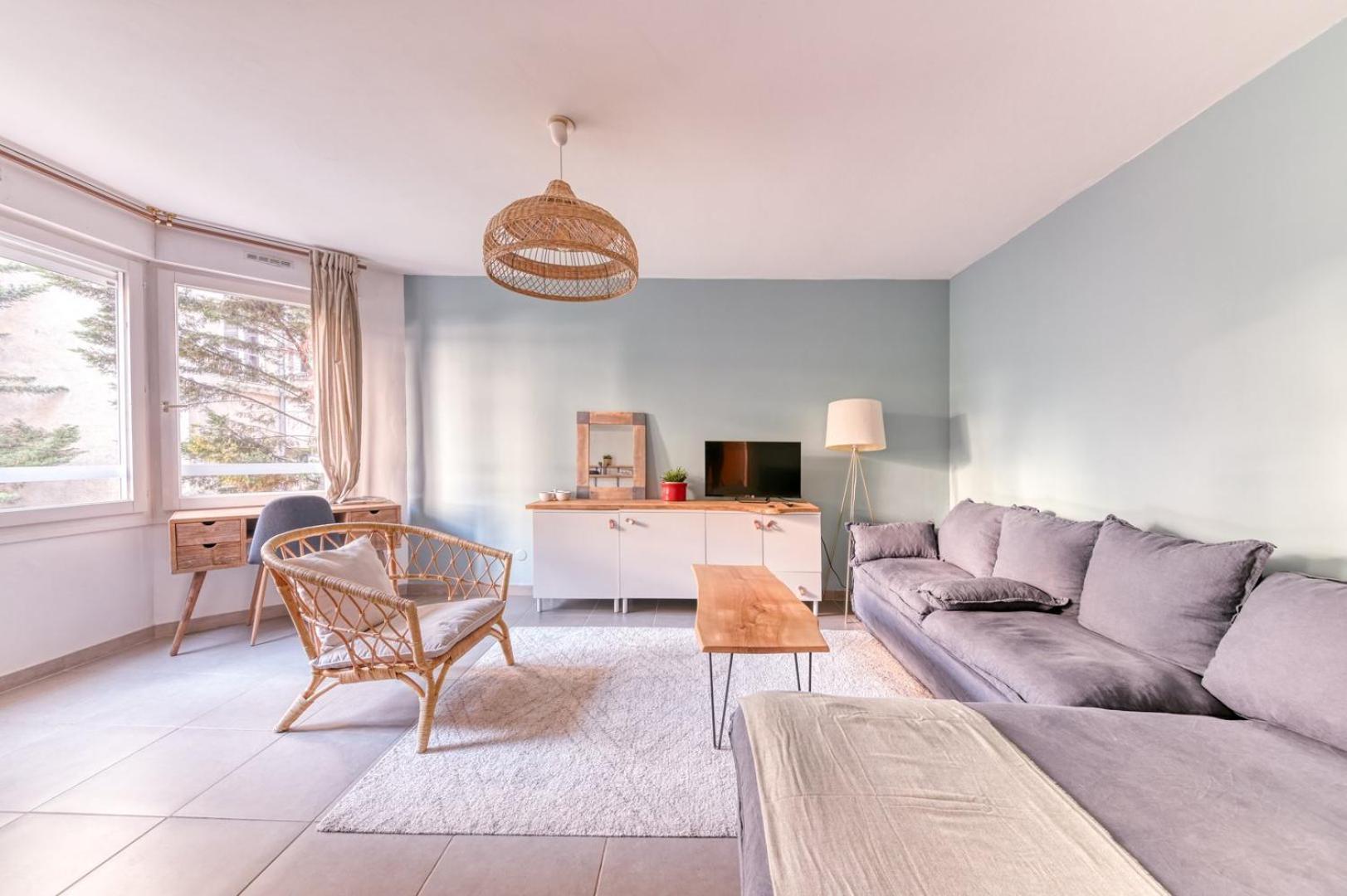 Guestready - Sunny Japandi In Central Лион Экстерьер фото